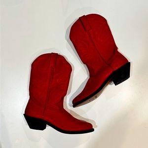 Brand New Durango Women’s Red Cowboy Boots size 8.5